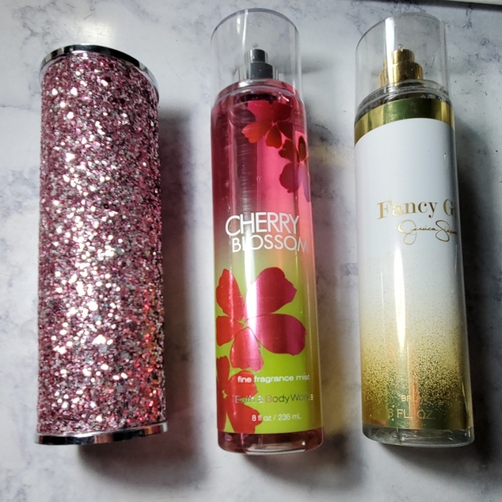 Body sprays and sleeve